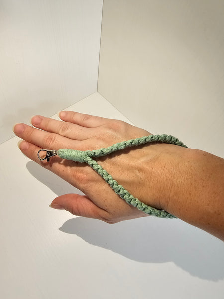 Macrame wristlet