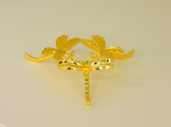 Gold small dragonfly sphere stand. Front view