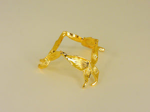 Gold small butterfly sphere stand. Front view