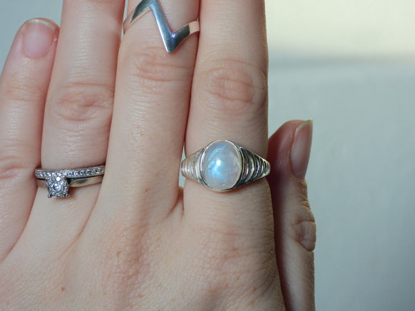 Sterling Silver Moonstone detail ring