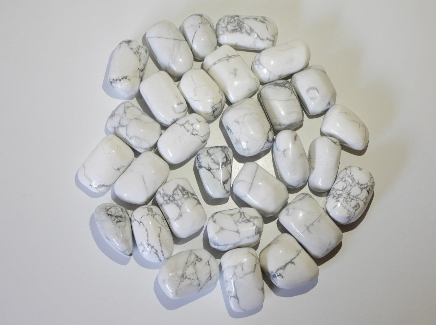 Howlite tumbles